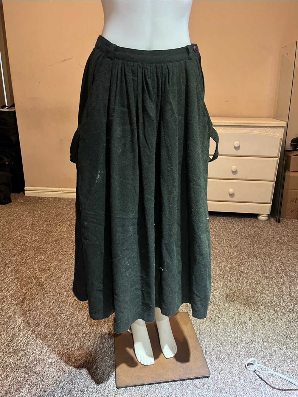 Dark Green Full-Length Pleated Women's Skirt